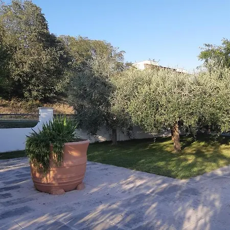 Pace, Luminosita E Comodita A Due Passi Dal Garda Villa *
