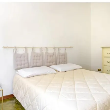 Villa Pace, Luminosita E Comodita A Due Passi Dal Garda