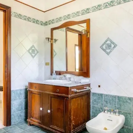 Pace, Luminosita E Comodita A Due Passi Dal Garda Villa *