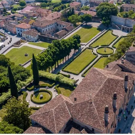 빌라 Pace, Luminosita E Comodita A Due Passi Dal Garda *